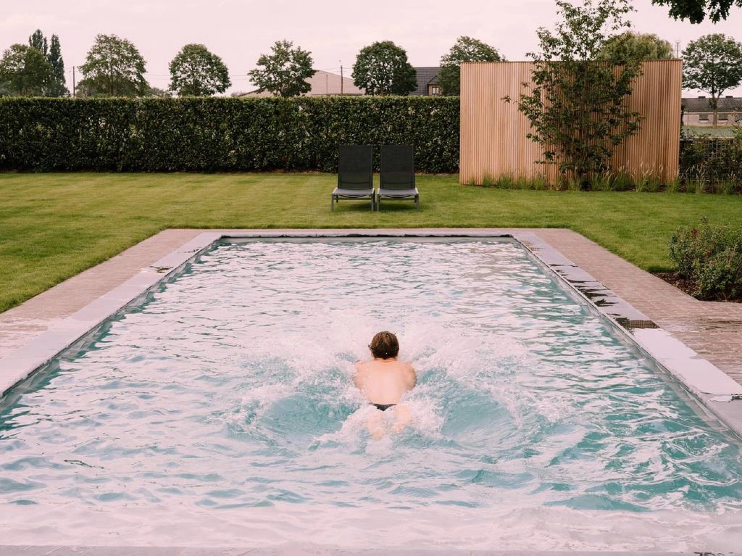 Wil je graag een inbouwzwembad plaatsen?